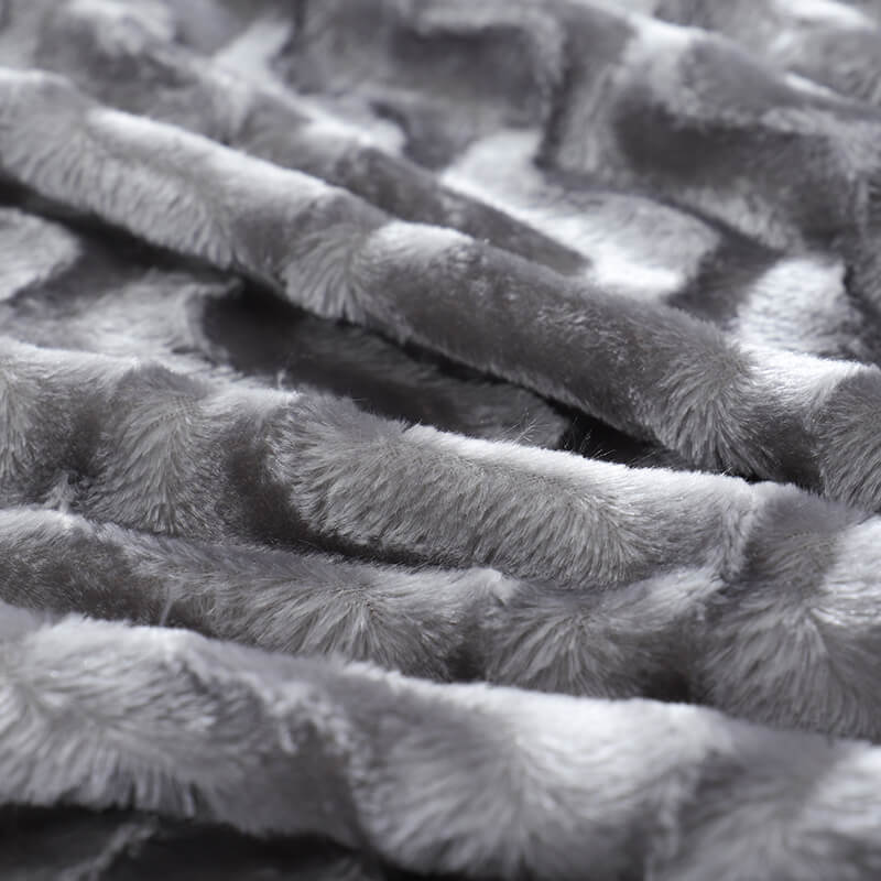 RKS-0301 Wavy Grain Brushed PV Fleece & Sherpa Warm Bed Blanket