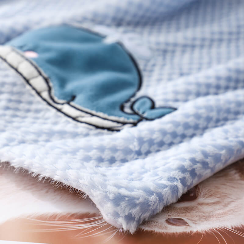 RKS-0233 China Supplier Printed Faux Fur Fleece and Embroidery Whale Design Super soft Baby Lovely Blanket